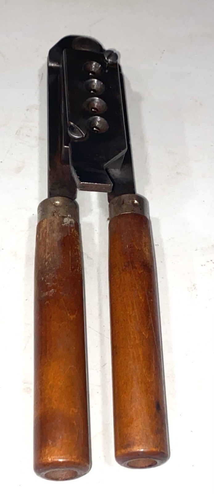 Lyman 358156  S 296 K2 4 Cavity 357 Mag/38 Special Bullet Gang Mold Wood Handles