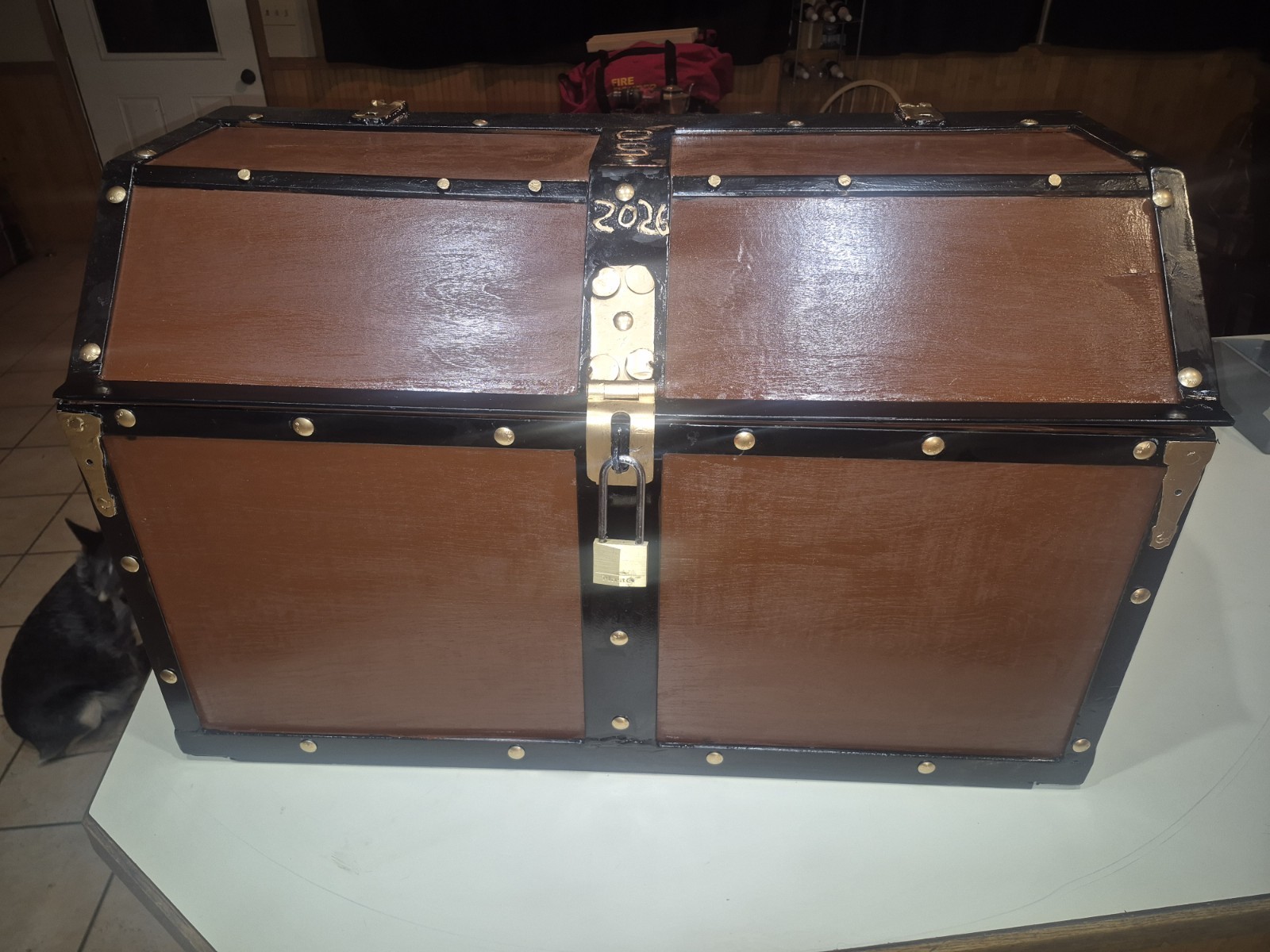 Handmade Vintage Brown Black Wood Metal Lockable Trunk Chest for Bedroom