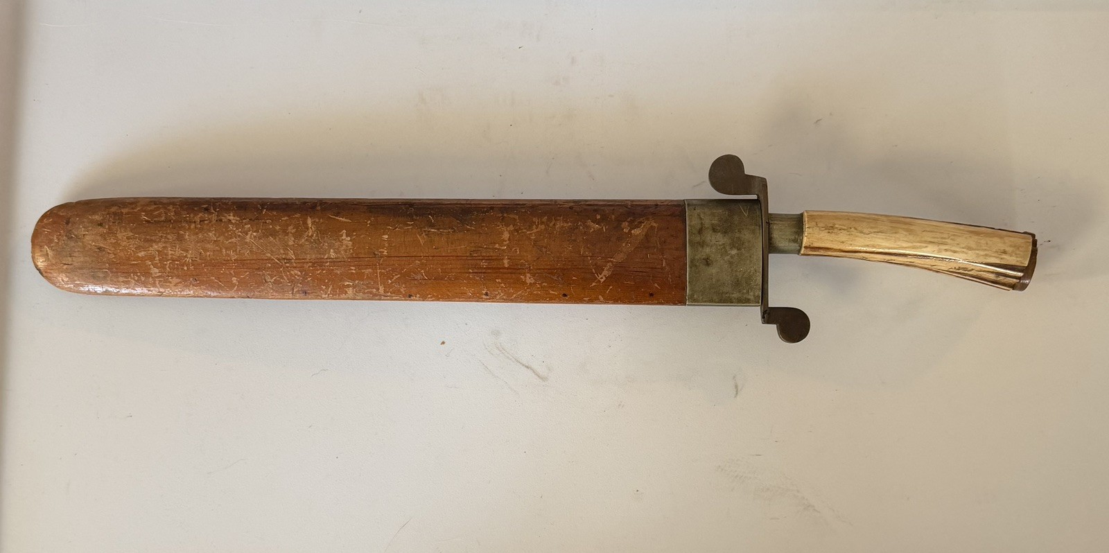 Large knife/sword/dagger from Tjieroeh Indonesia Java 1920’s