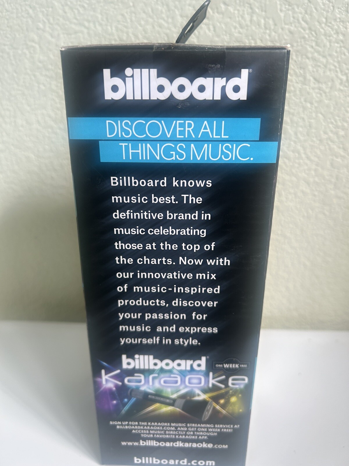 Billboard Bluetooth Wireless Karaoke Microphone and Speaker Item BB567