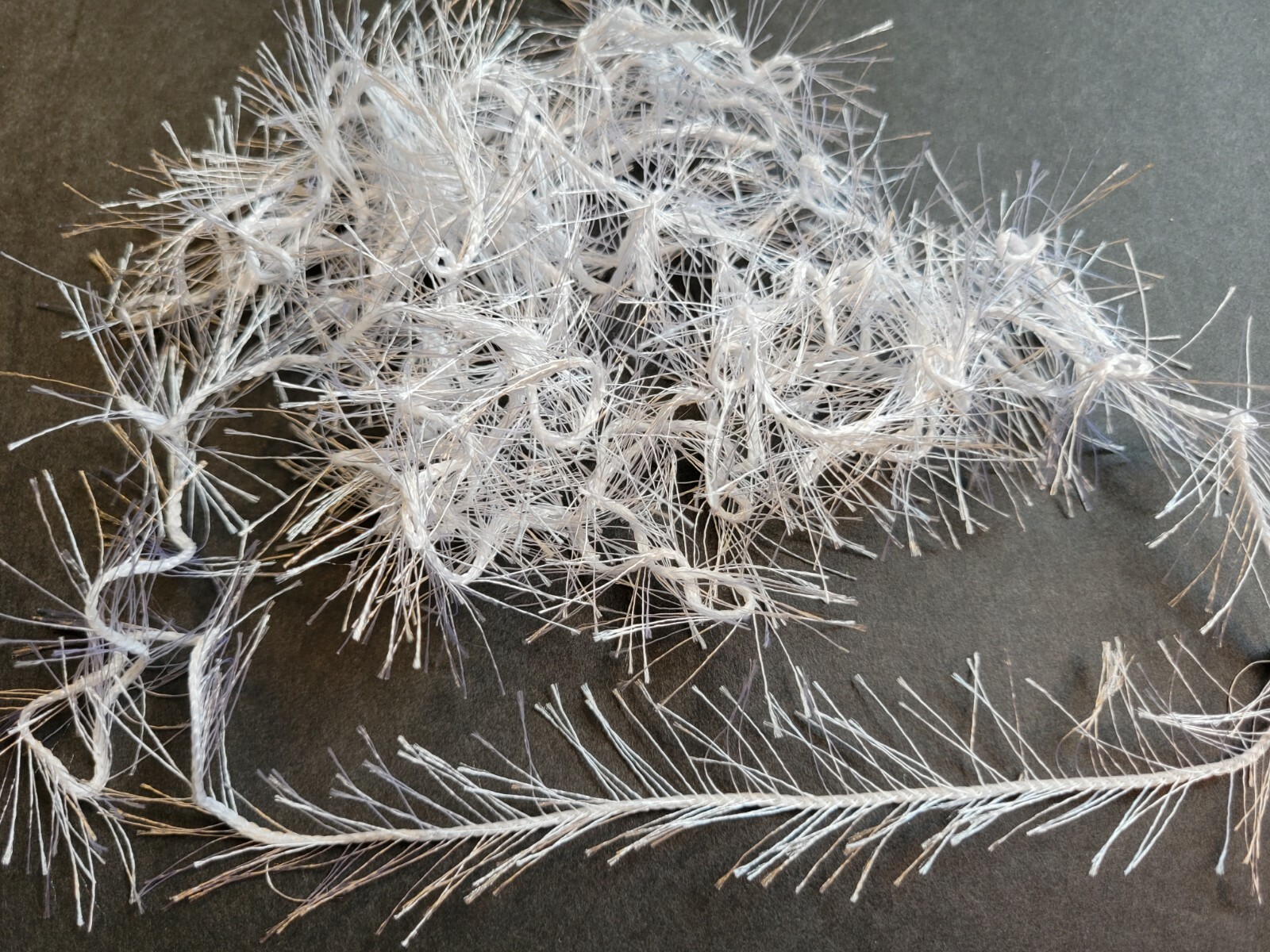 4  Yards BRIGHT WHITE Crystal Ice Hackle Feather Replacement Fly Tying