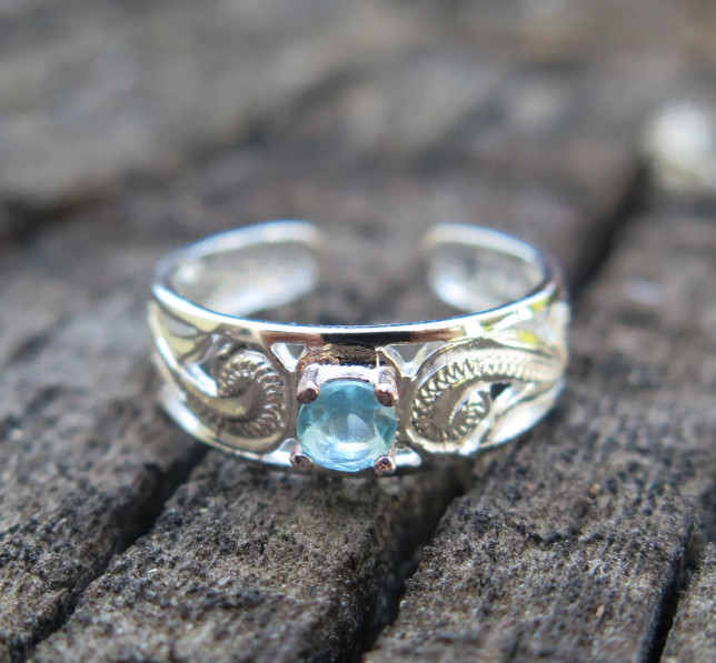 Sterling Silver Blue CZ Stone Traditional Hawaiian Scroll Toe Ring TR1123