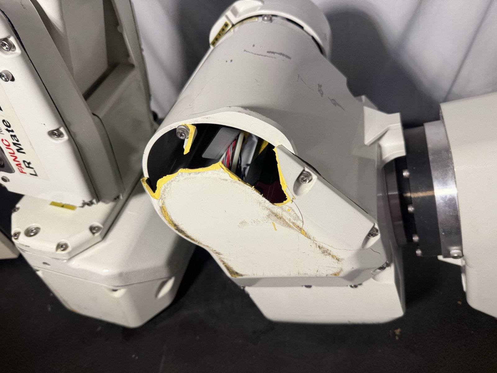 Fanuc LR Mate 200IB 5C With J3IB Mate Controller Untested