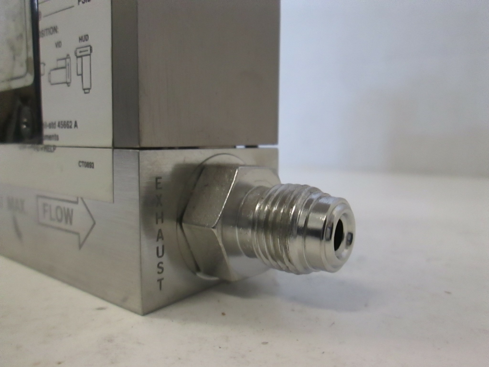Unit UFC-1110, Mass Flow Controller MFC, N2, 20 SLM, Used