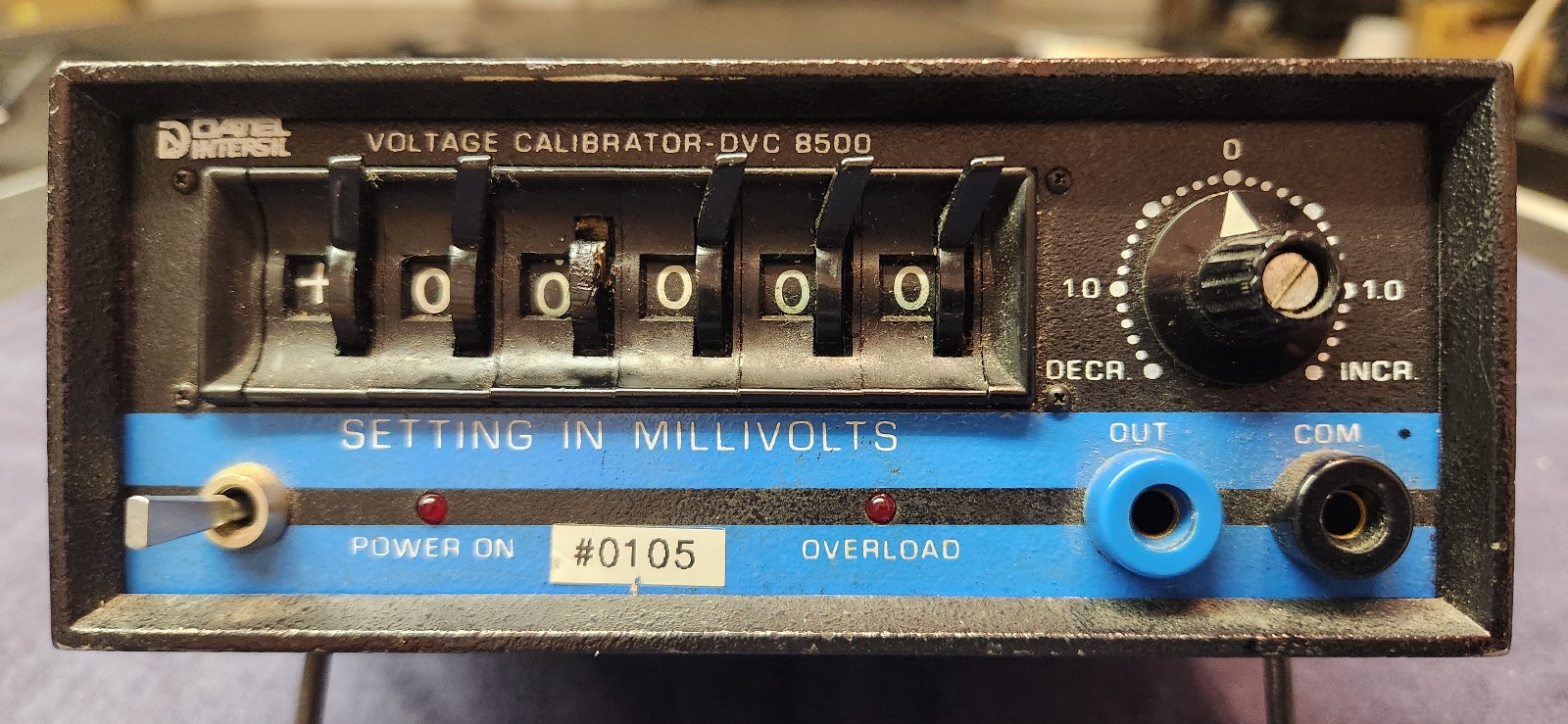 Digital Voltage Calibrator Datel DVC 8500