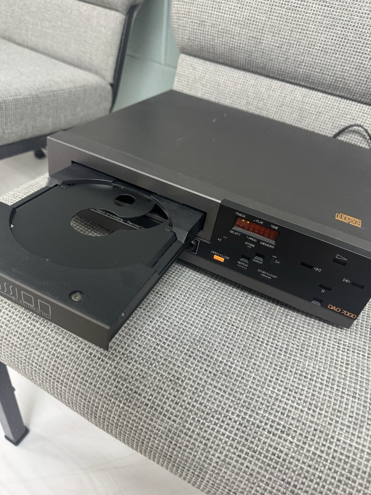 Mission Electronics DAD 7000 Vintage CD Player Tested Working