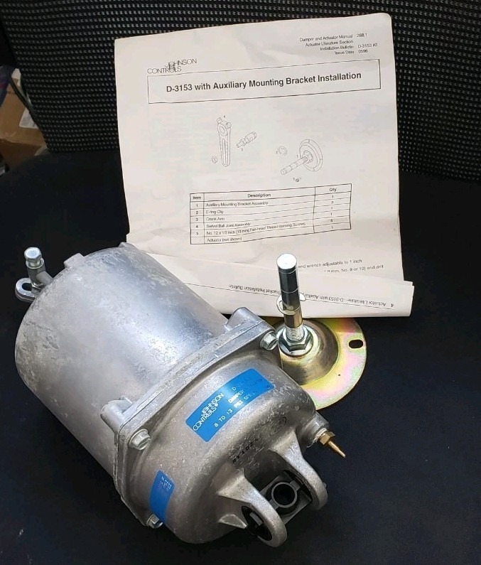 Johnson Controls D-3153-5 Damper Actuator W/ 8-13 PSIG Spring & Auxiliary Mount