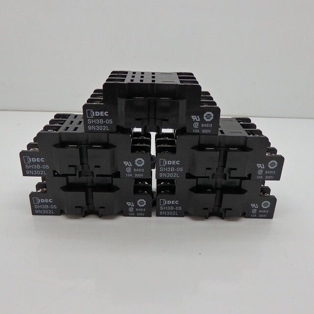 Lot of 5 IDEC 11-Pin DIN Rail Snap Mount Socket Relay SH3B-05