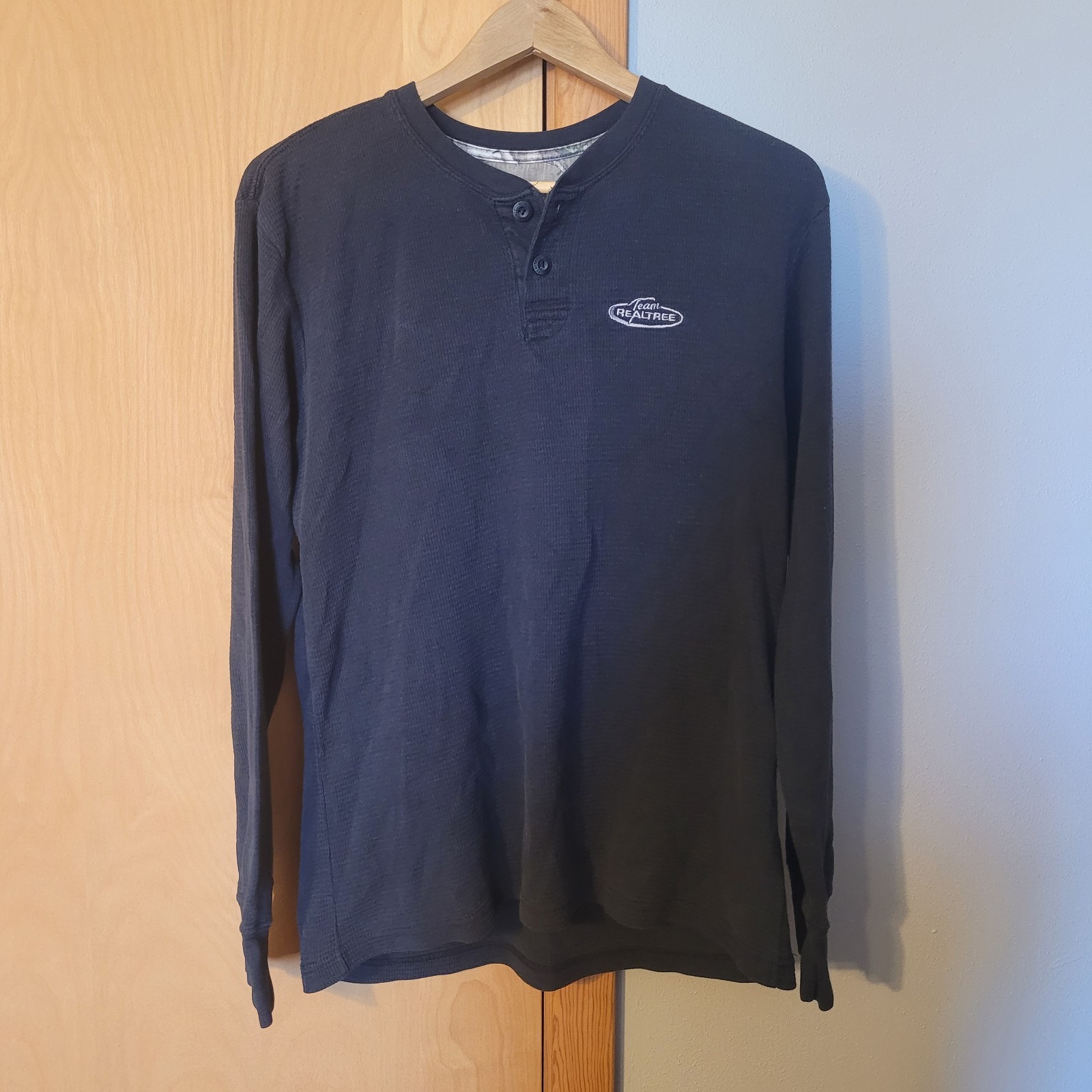 Real Tree Waffle Knit Thermal Shirt Pullover Black Men’s Size M LOGO