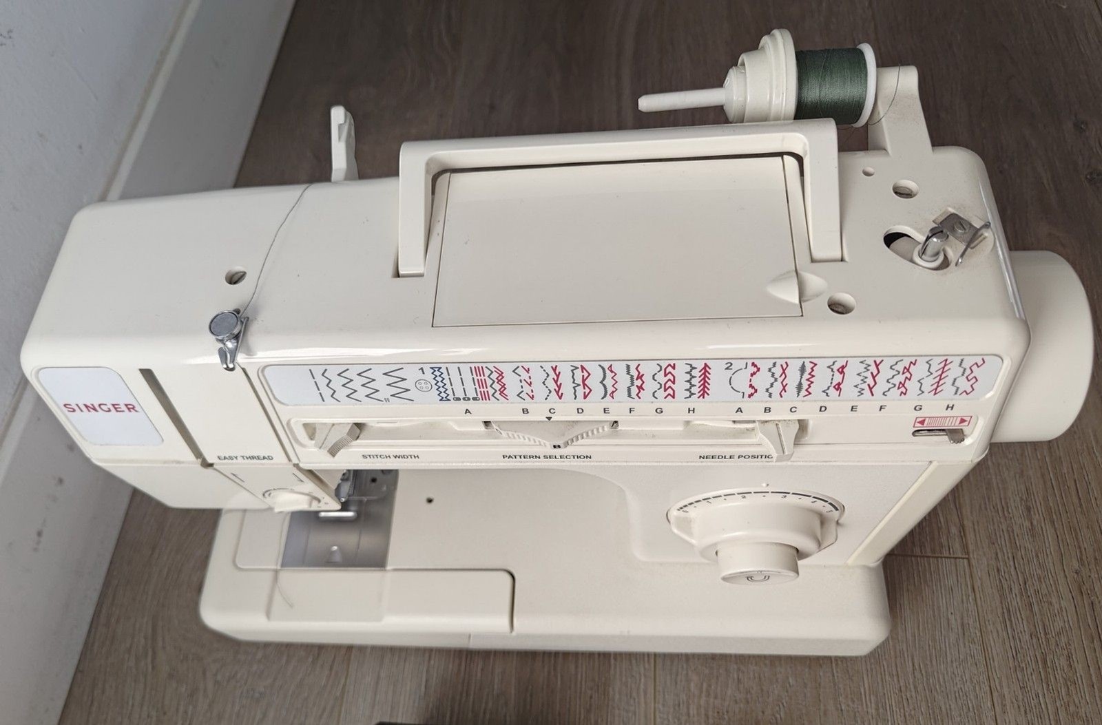 Singer 5050 Sewing Machine 50 Stitch Functions