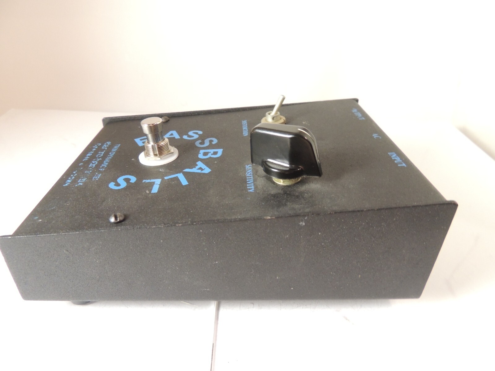 Electro Harmonix Sovtek BassBalls Bass Envelope Filter Effects Pedal Black Box