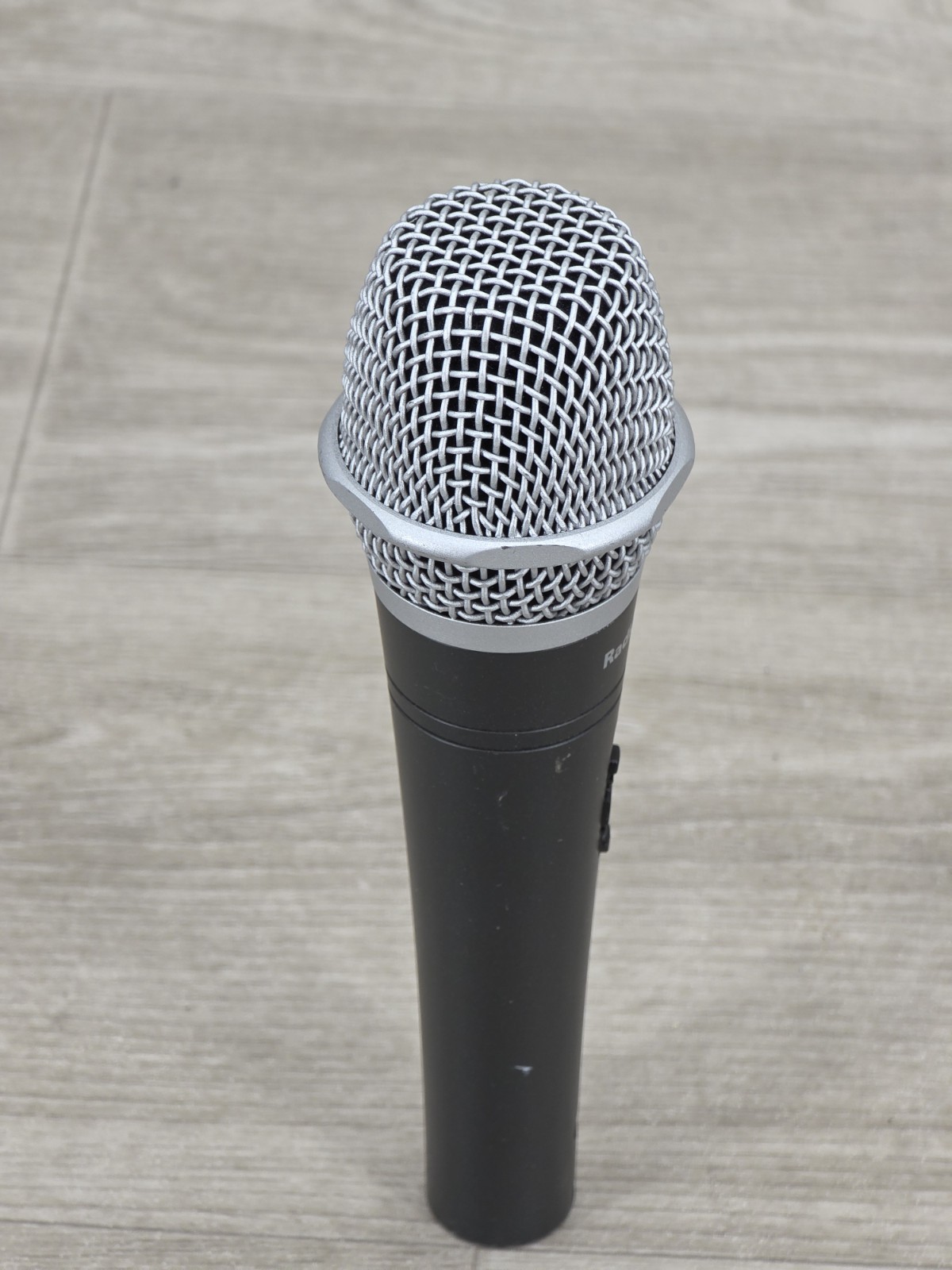 VTG 1990s Radio Shack Model 33-128 Vocal Super Cardloid Microphone (No Cable)