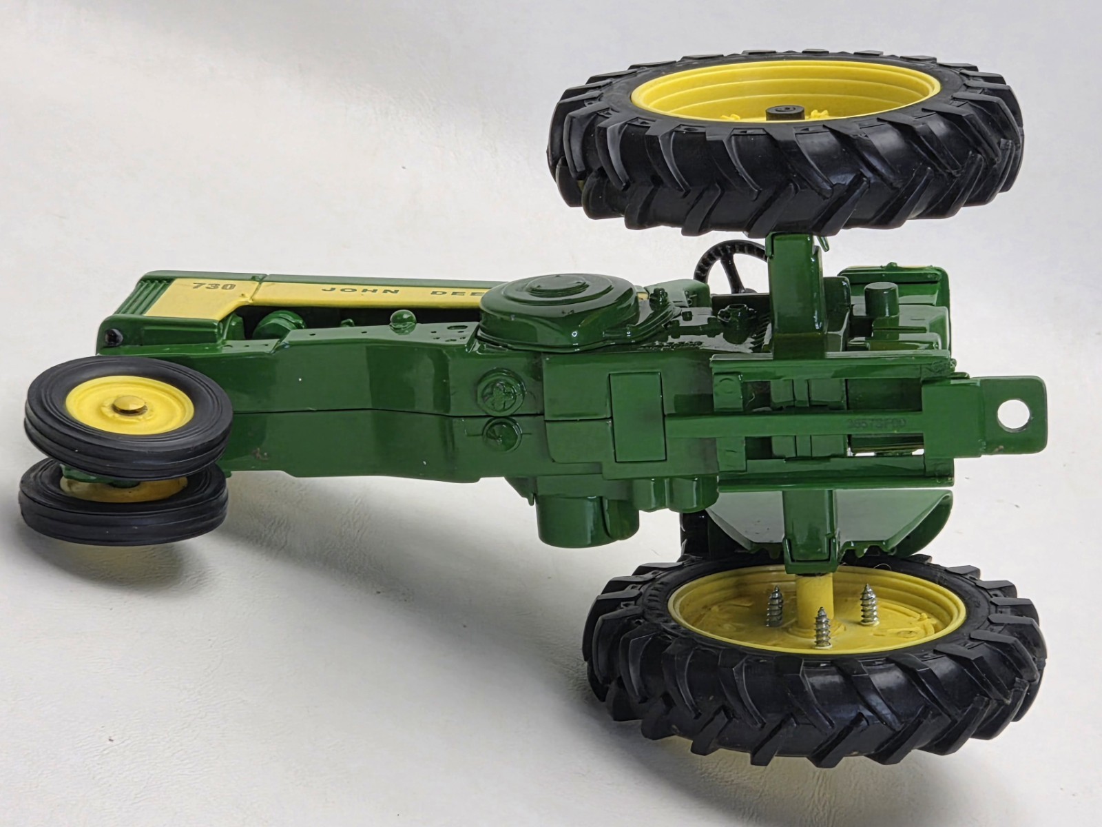 John Deere Precision Classics Model 730 Diesel Tractor 1/16 Scale (Broken) Ertl