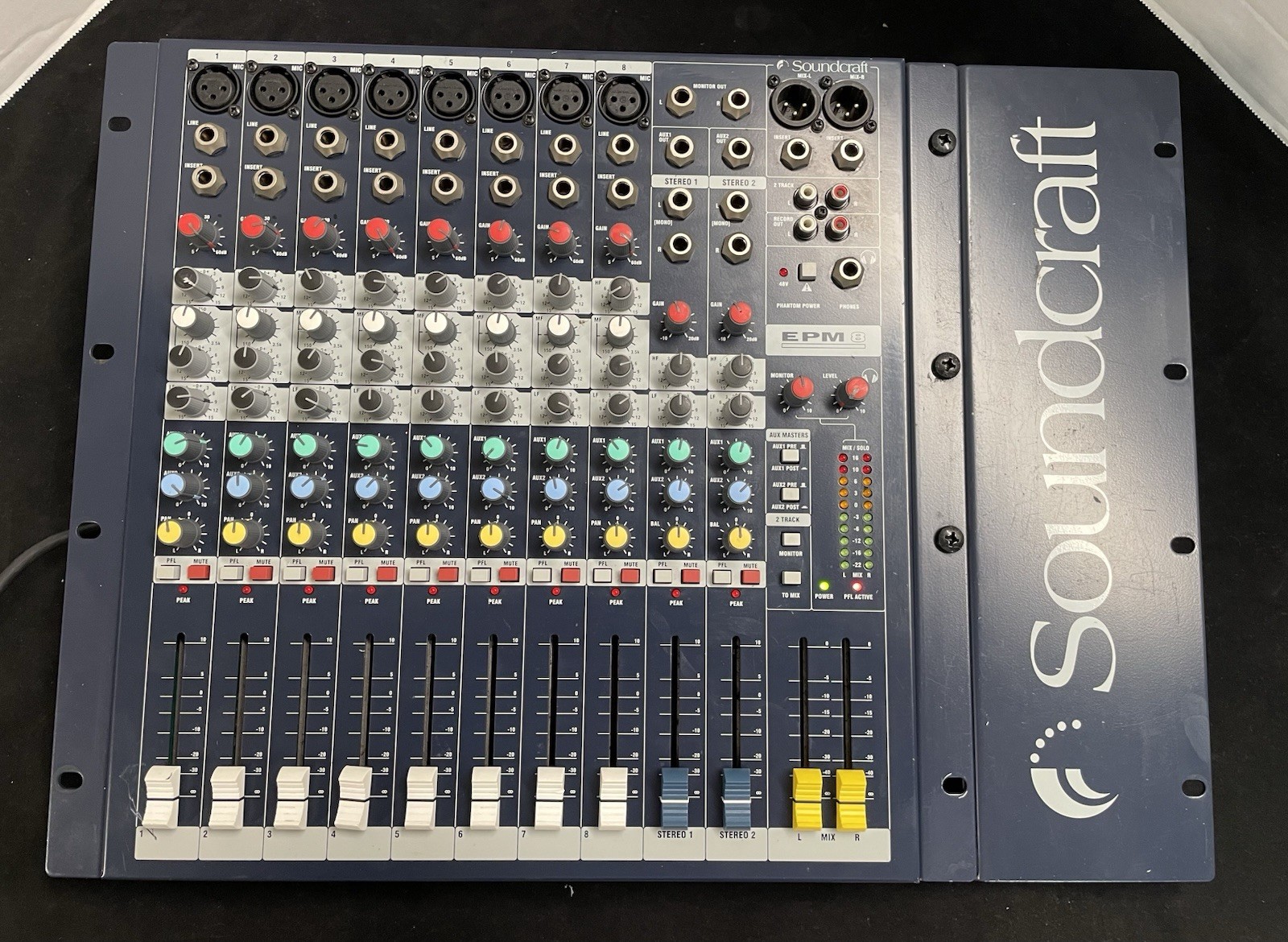 Soundcraft EPM8 8-Channel Multi-Format Mixer