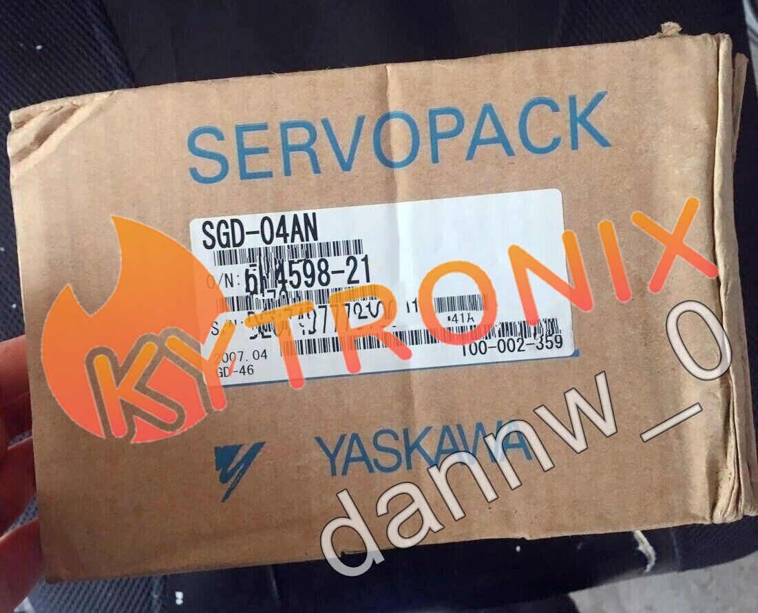 New in box YASKAWA SGD-04AN Servo driver Free fast shipping