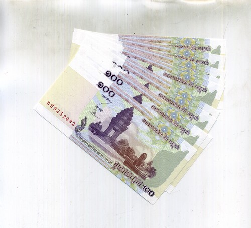 CAMBODIA 2001 100 RIELS 10  NOTE CURRENCY LOT ALL CONSECUTIVE