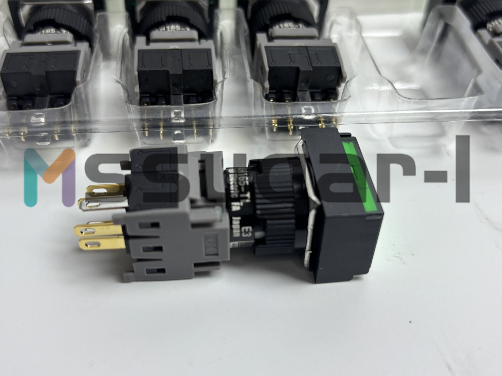 5PCS Green Pushbutton Command Switch 24VDC LED FUJI AH165-TLG11E3