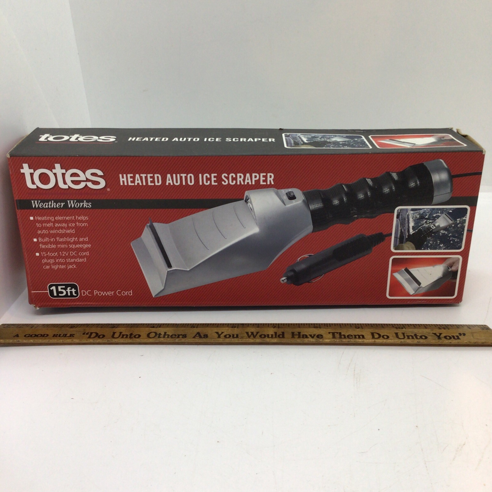 Totes Heated Auto Ice Scraper & Squeege 15 Ft Cord Plugs Into Car 12 V DC New