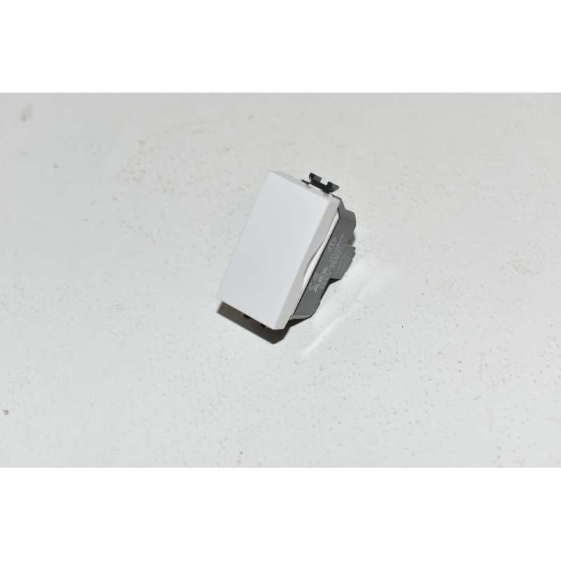 ABB Chiara 2CSK1001CH Switch 1P 16A 1 Module