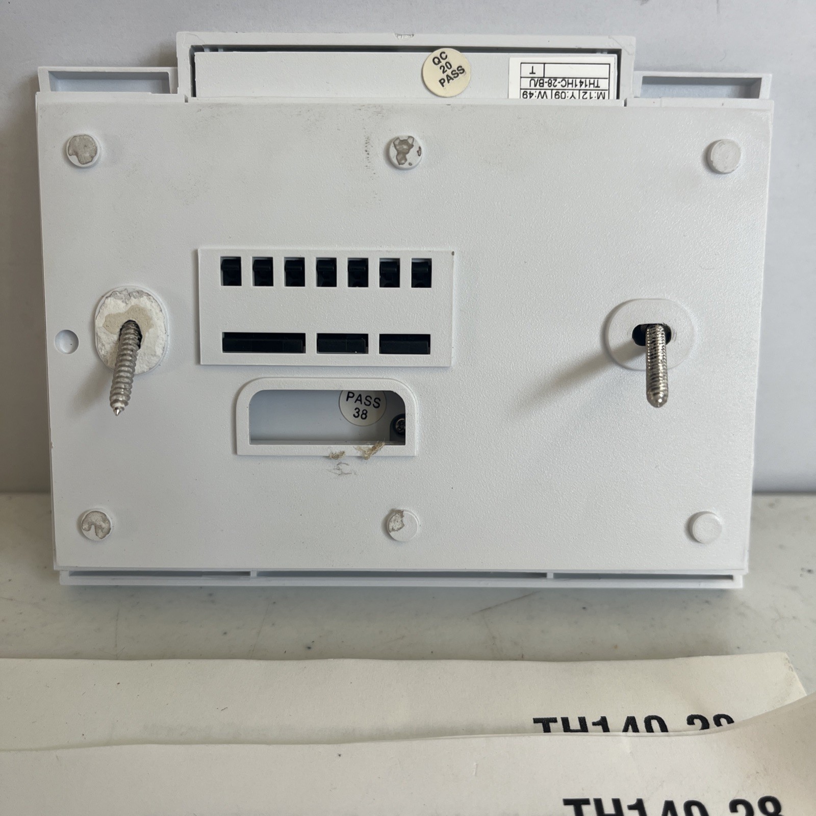 Aube Technologies TH140-28-B/U Thermostat For Heating And Cooling Untested