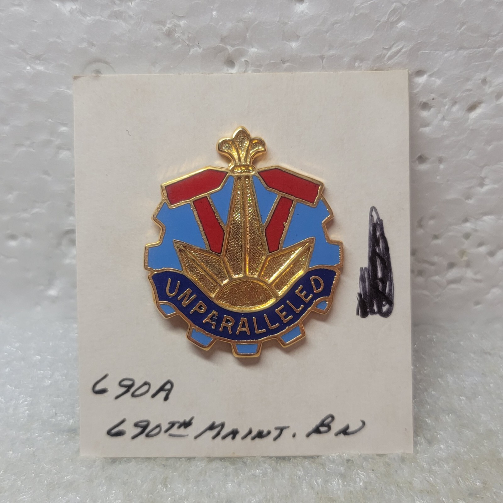 Authentic US Army 690th Maintenance Battalion Unit DI DUI Insignia Crest G23