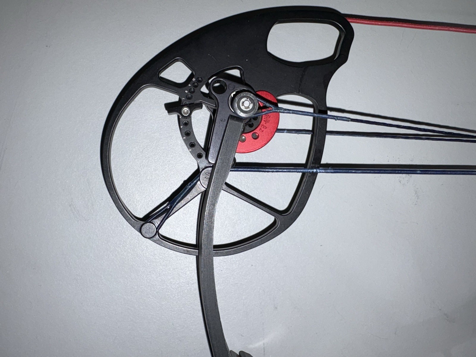 Bowtech Insanity CPXL RH Compound Bow 70lb 35” Camo