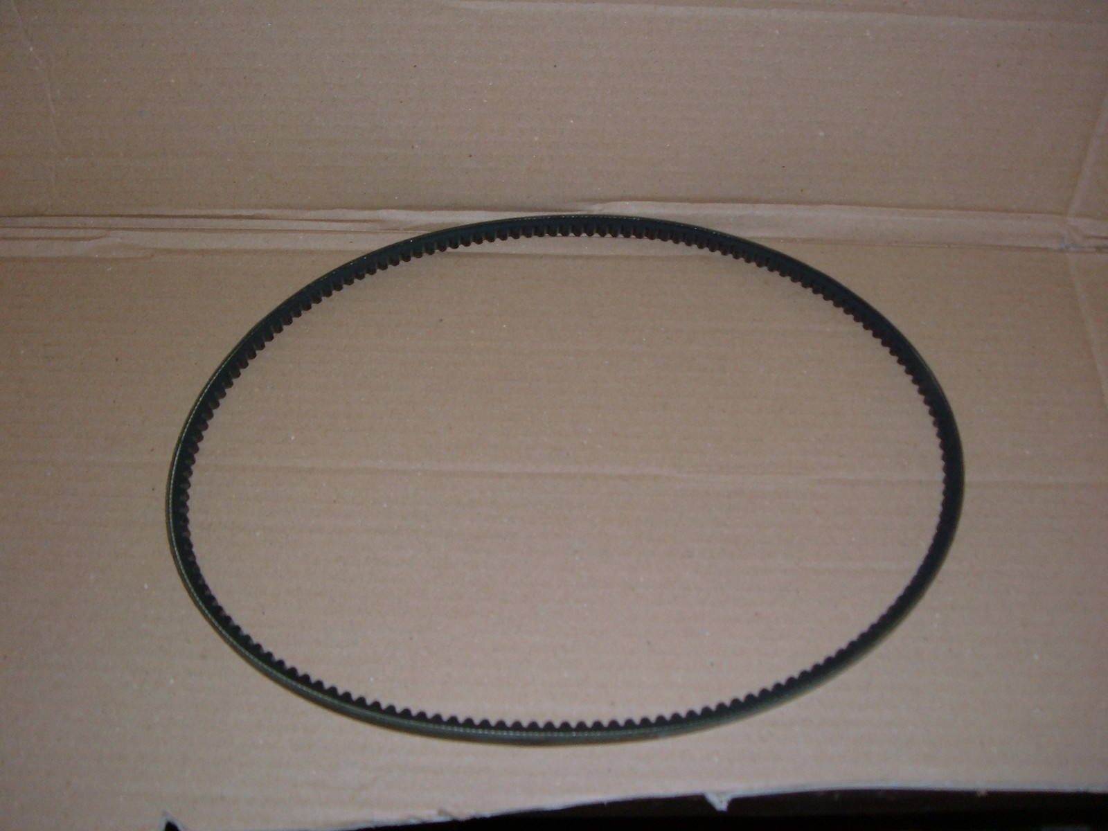 AUSTIN 3 LITRE 1967-1971   FAN BELT GCB21075  SIZE  13 X 1075MM