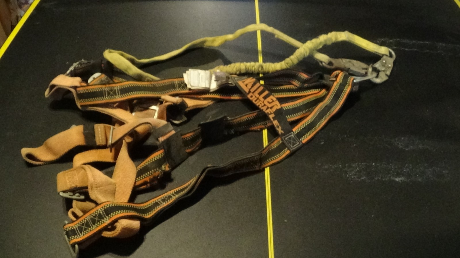 Miller Duraflex Safety Climbing Harness 1998 size universal Tool Tree
