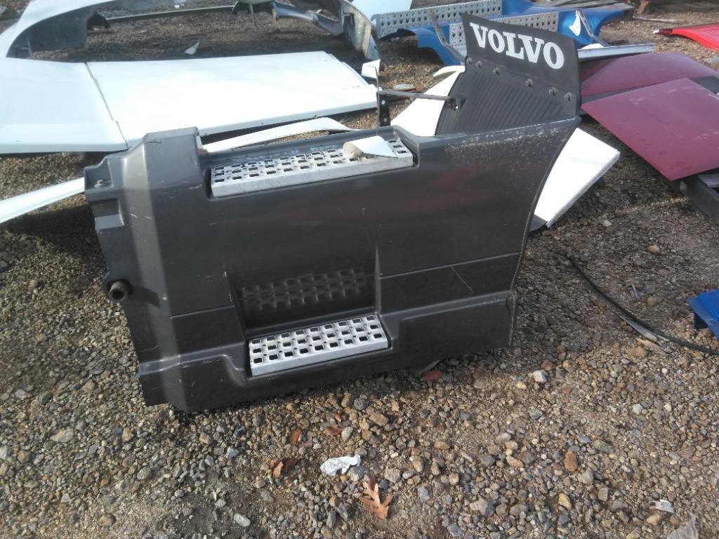 For 2019 VOLVO VNL SIDE FAIRING Left ,  GA