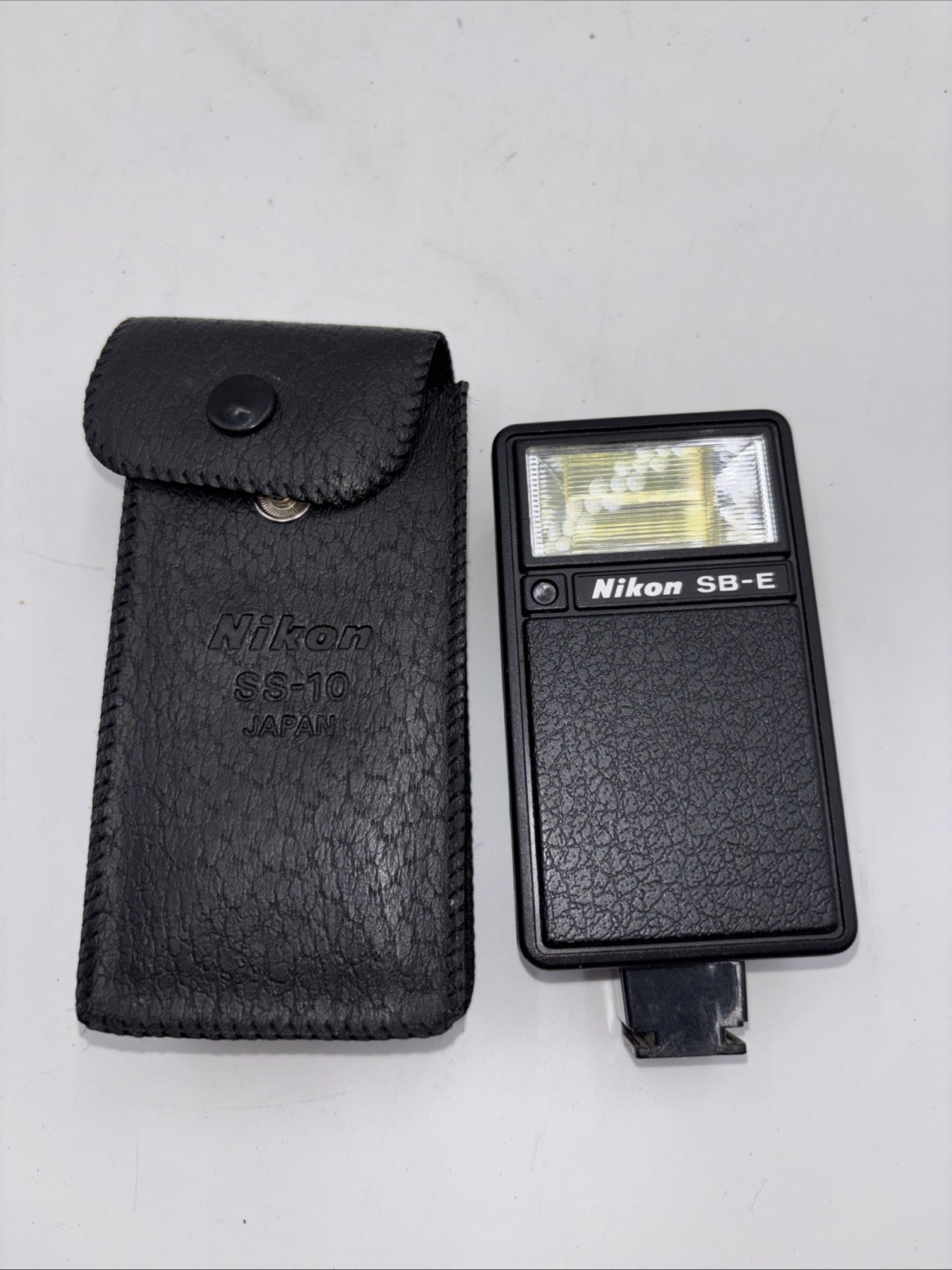 Nikon Speedlight SB-E Flash With Original Ss-10 Nikon Case #B125