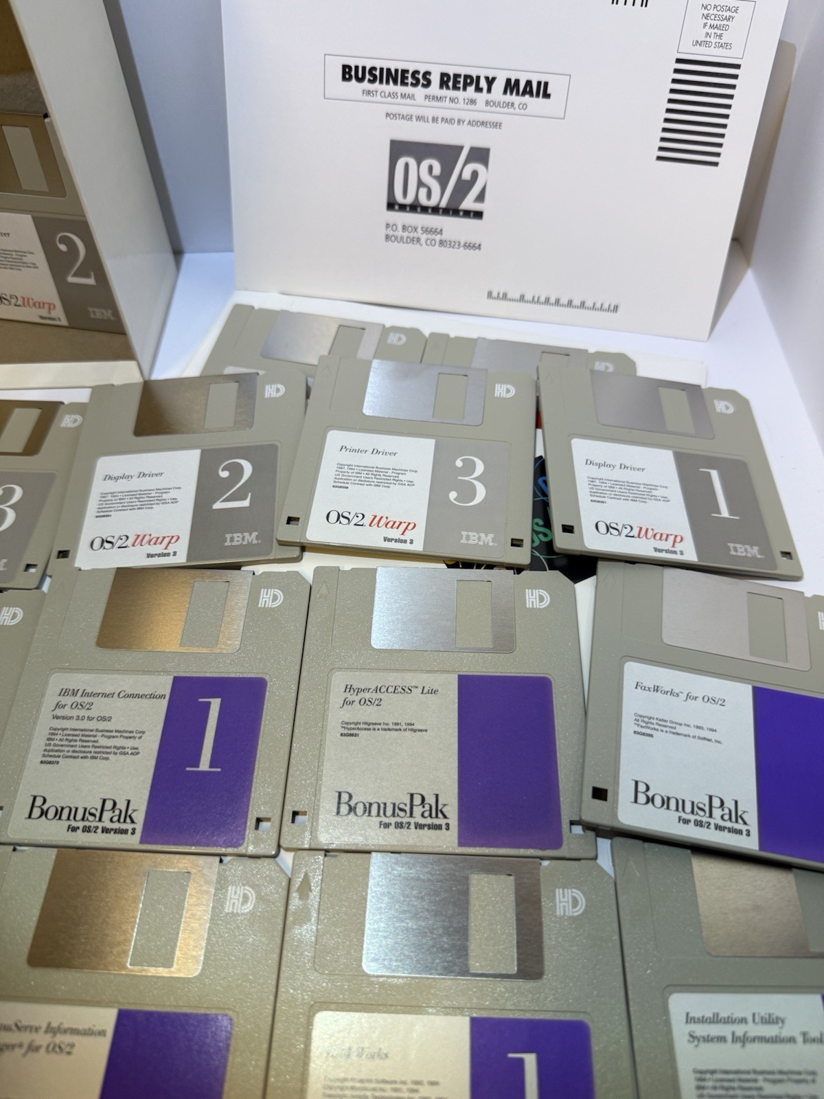 IBM OS/2 WARP Version 3 Plus BonusPak With Floppy Discs Red Spine