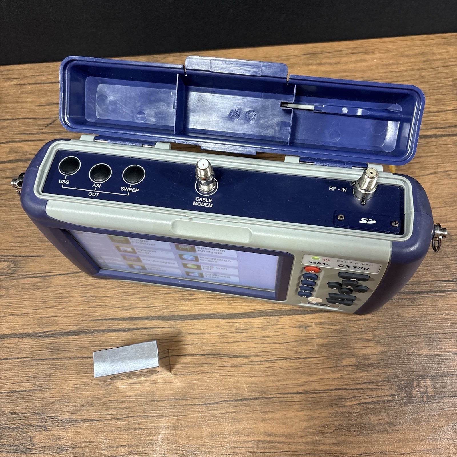 VeEX VePAL CX380 Advanced CATV Analyzer Tested & Working w/Case & Accessories