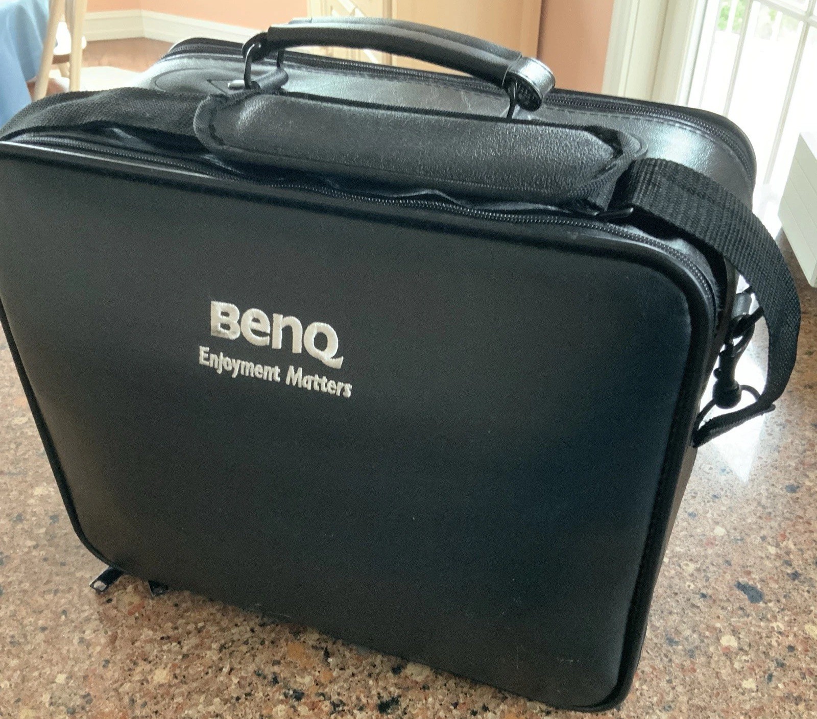 BenQ DX/S660 Projector - Complete Set - Not Turn On