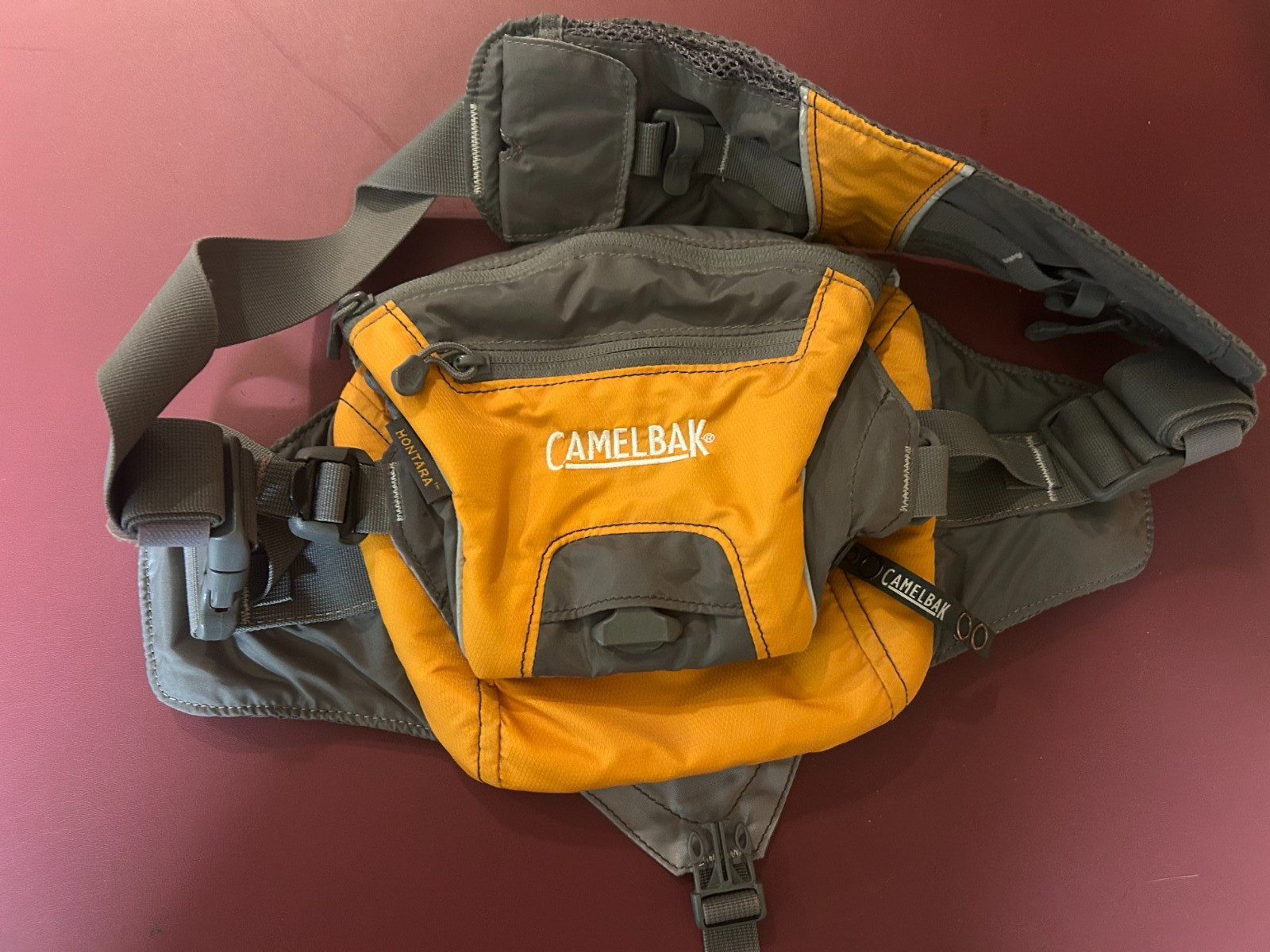 CamelBak FlashFlo Hydration Waist Fanny Pack Gold Gray Reservoir