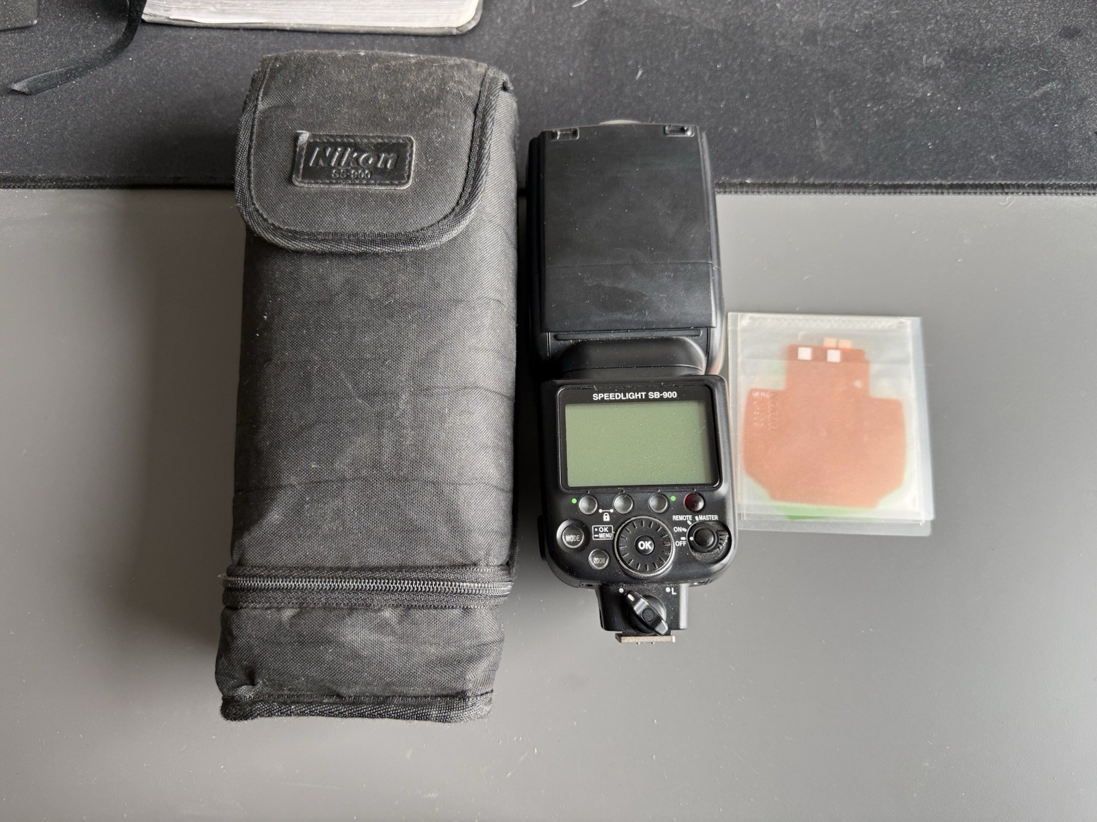Nikon Speedlight SB-900 Flash With Case Tested