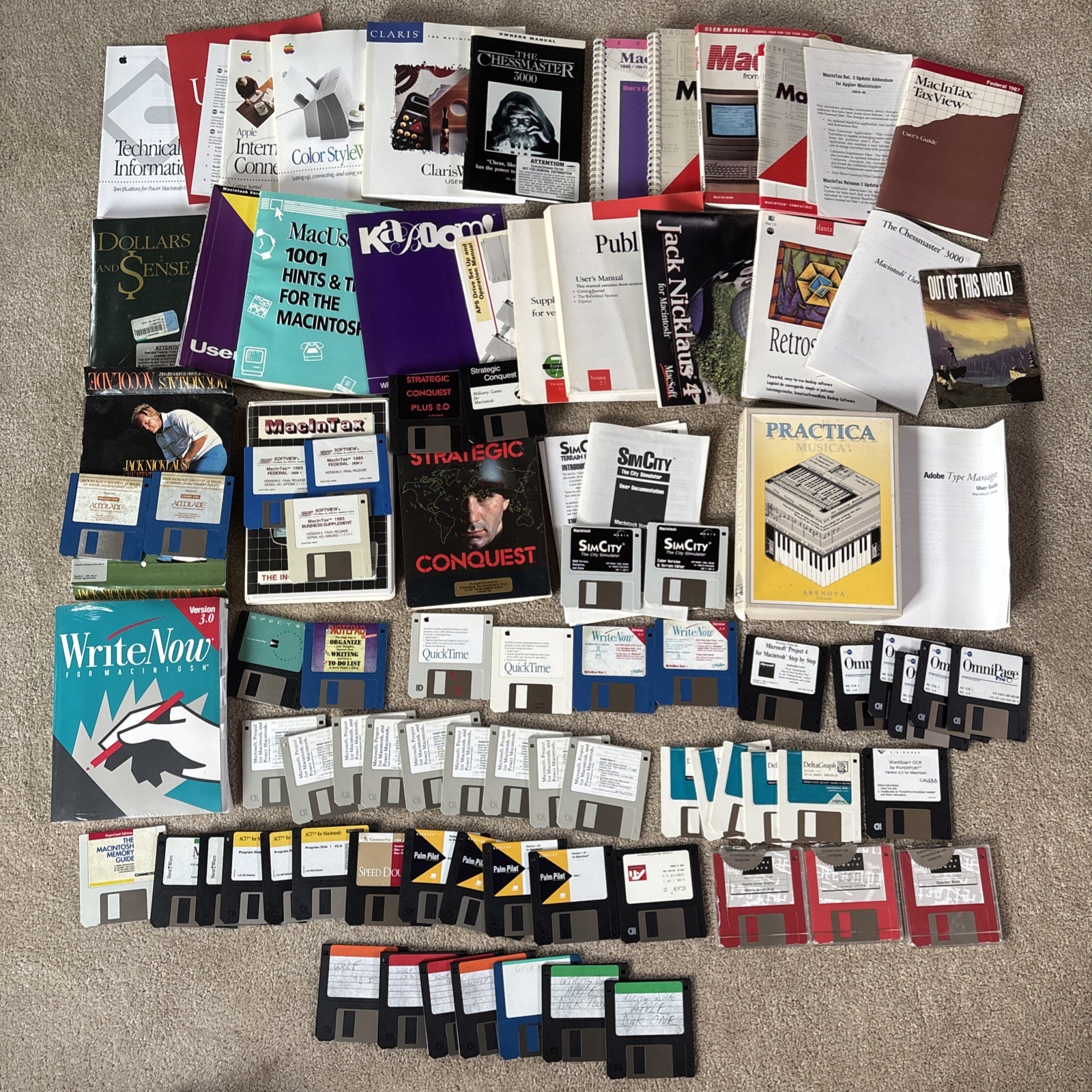 Apple Macintosh Games Software And Book Lot UNTESTED