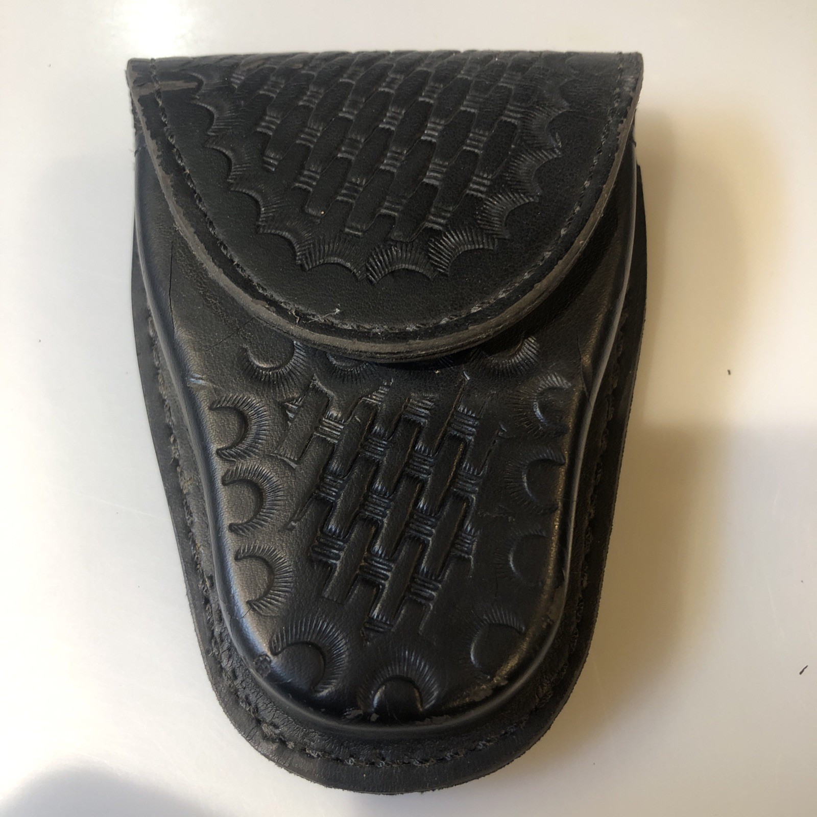 Police Trade-In GOULD & GOODRICH K70WHS Handcuff Holster