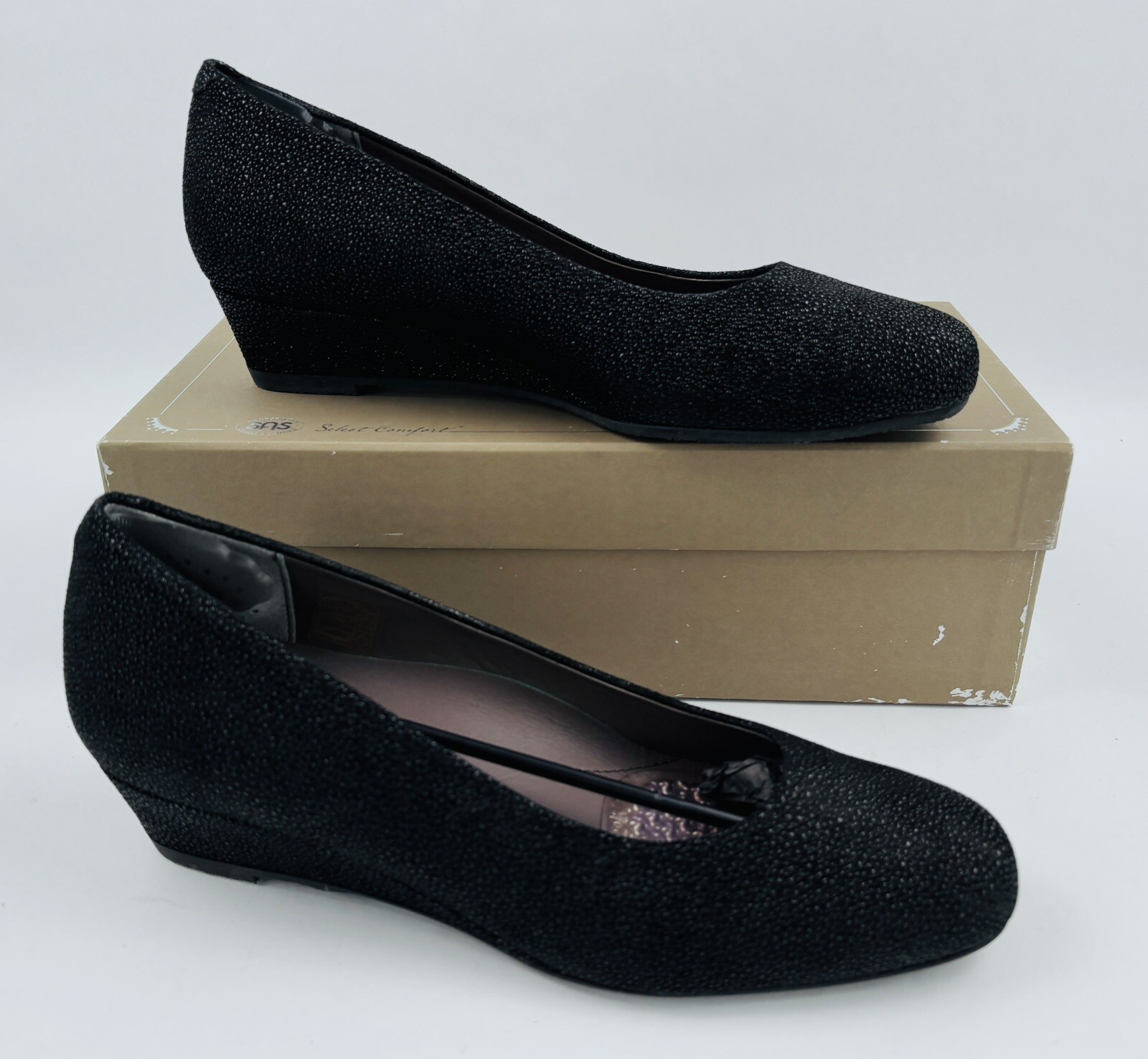 SAS Regina Sofia Noir Black Stingray Embossed Leather Wedge Pumps Italy 8.5 N