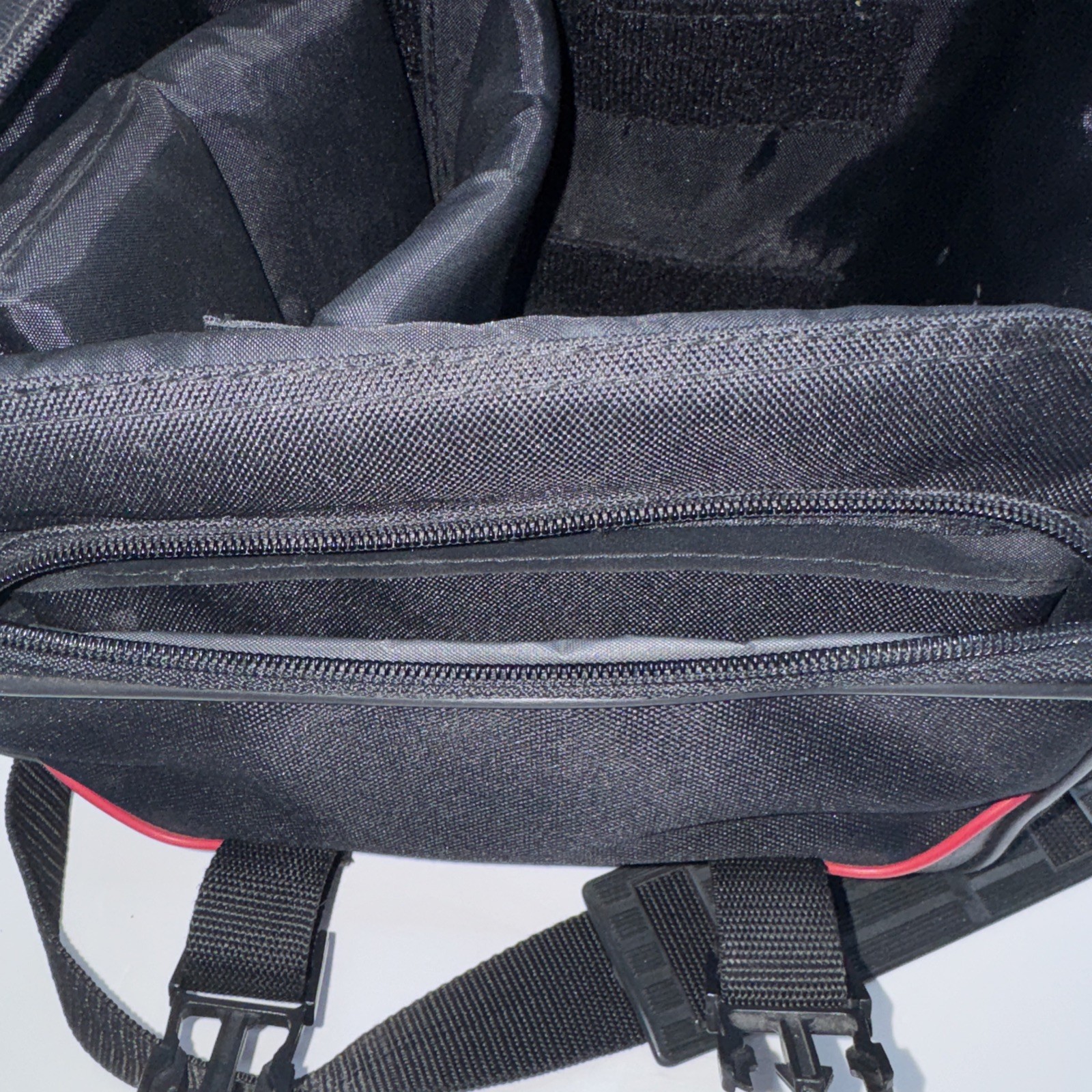 Canon Camera Bag - Black Retro - Pockets, Shoulder Strap - DSLR - Carry Case