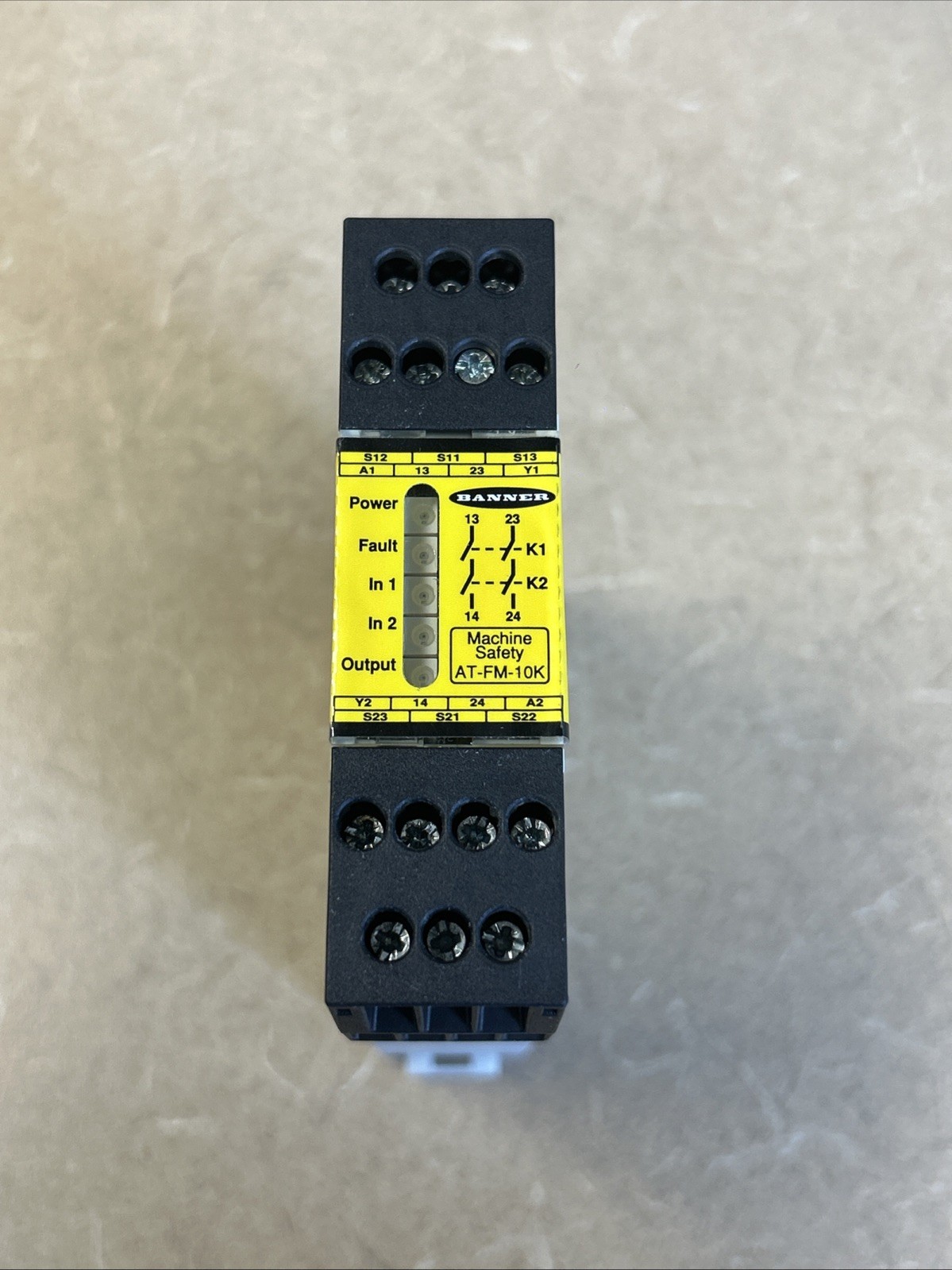 Banner AT-FM-10K Safety Relay Duo-Touch Two-Hand Control Module, 2 N/O, 24VAC/DC