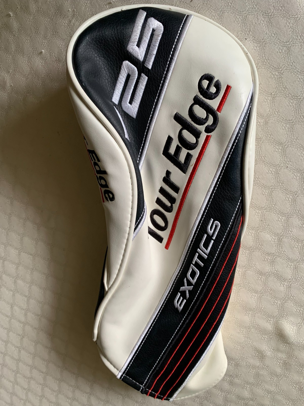 Tour Edge EXOTICS 725 Driver Headcover Black/White (TEU)