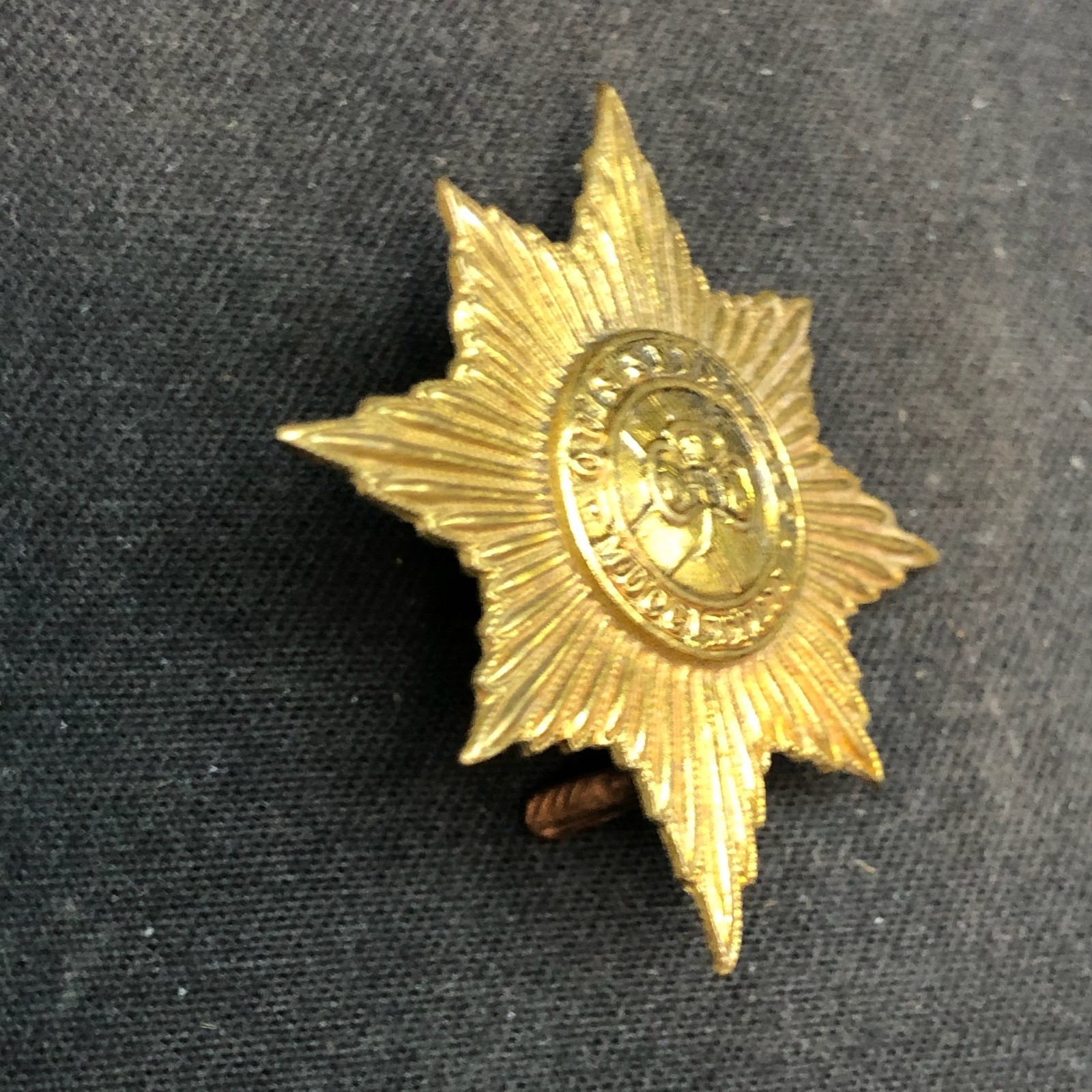 Irish Guards - Original British Army Cap Badge