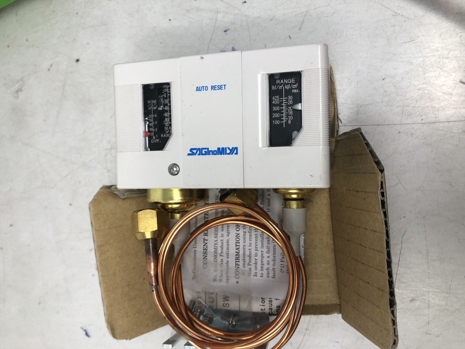 Saginomiya DNS-C2D306YQ8 Pressure Controls -1581254