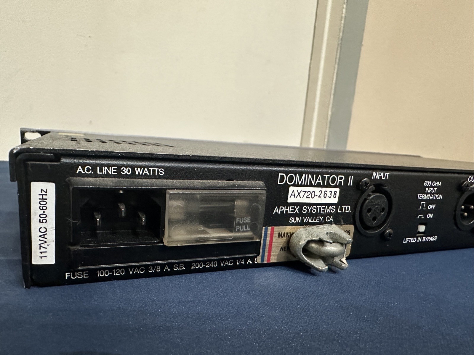 Aphex Model 720 Dominator ll Precision Multiband Peak Limiter Working