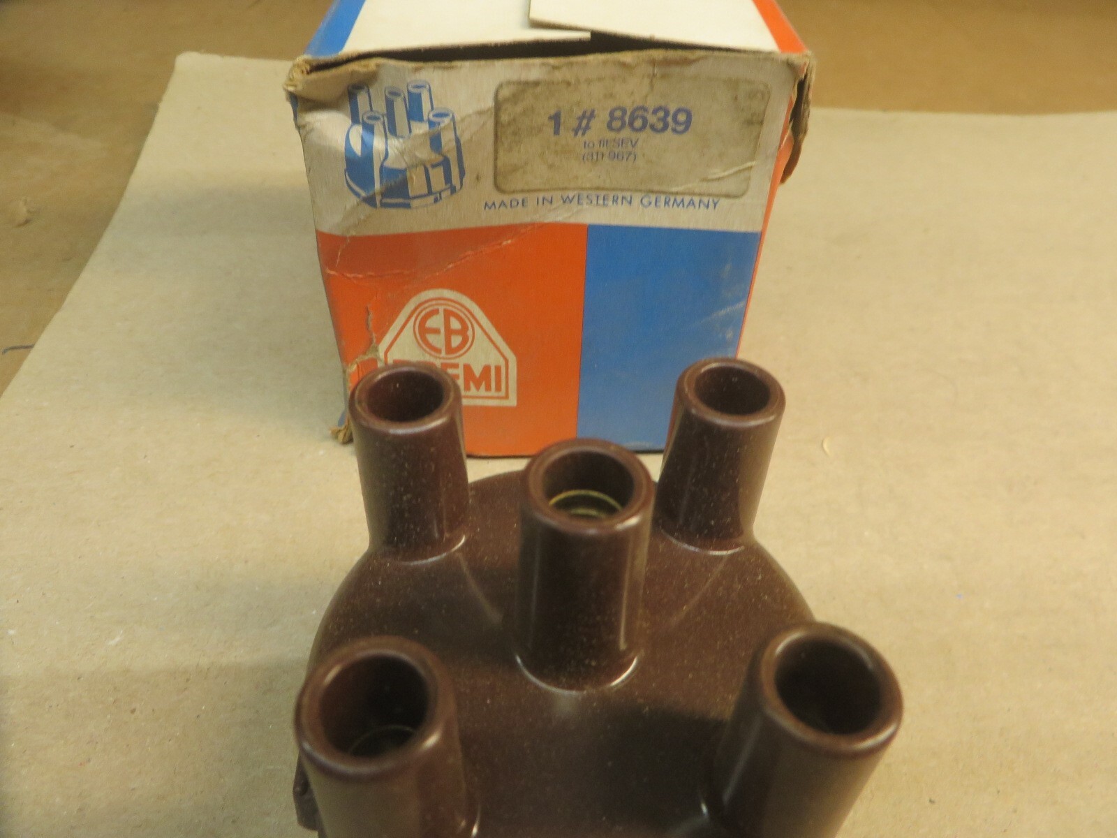 DISTRIBUTOR CAP BREMI # 8639 SEV # 311967 # 15-00925 vintage new N O S
