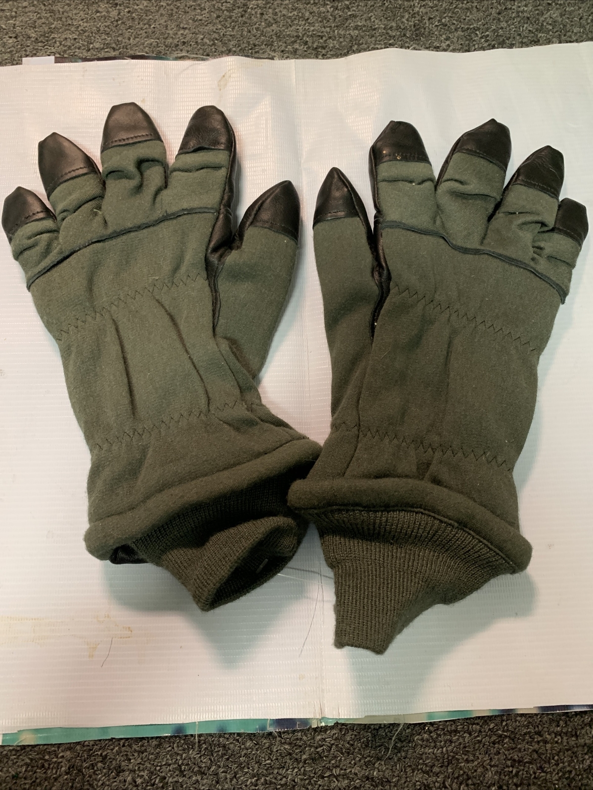 U.S. Military - issue INTERMEDIATE COLD WEATHER FLYERS GLOVES SIZE 7 MEDIUM New