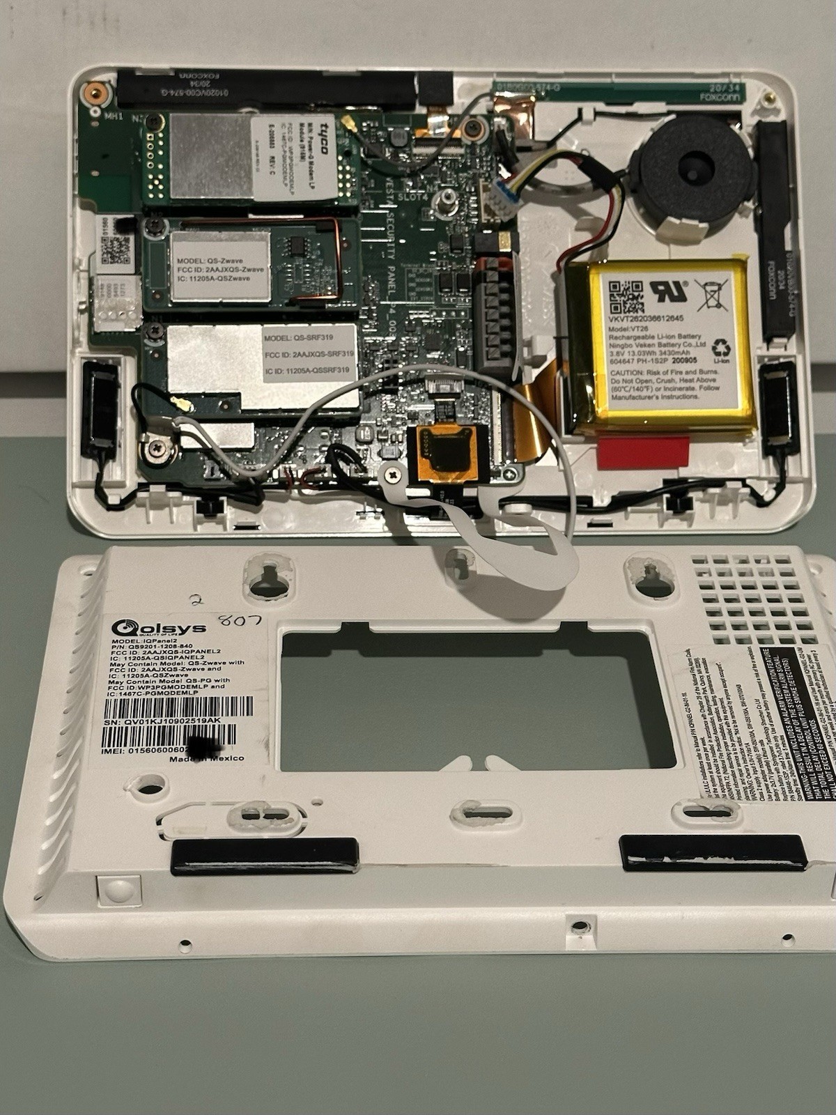 Lot of 2 Qolsys IQPanel2 QS9201-1208-840. PowerG, Zwave, SRF 319.5MHZ PARTS ONLY