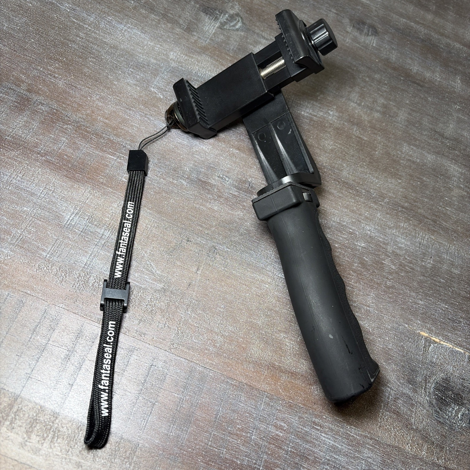 Ergonomic Anti-Falling Cell Phone Vlogging Hand Grip Stabilizer Smartphone