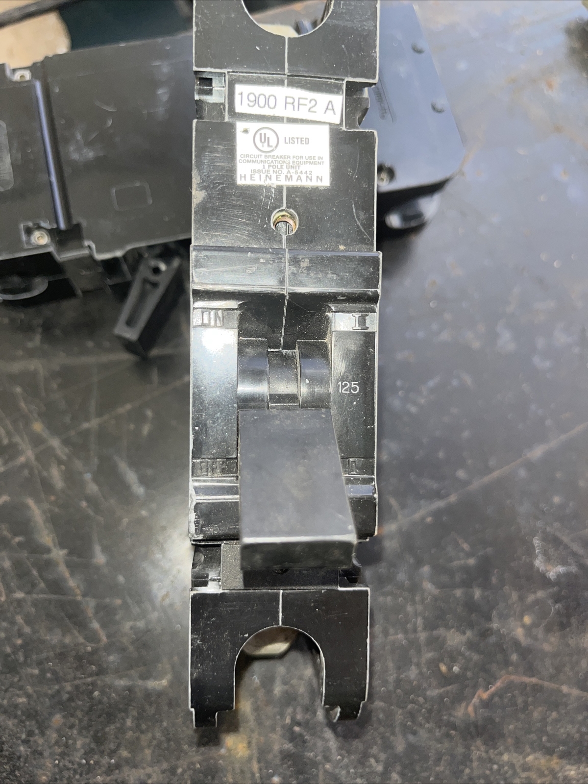 EATON / HEINEMANN GJ1-Z194-2W 125 AMP CIRCUIT BREAKER  30 DAY WARRANTY