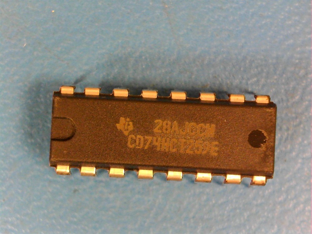 New (36pcs) CD74HCT259E TEXAS INSTRUMENTS IC Logic